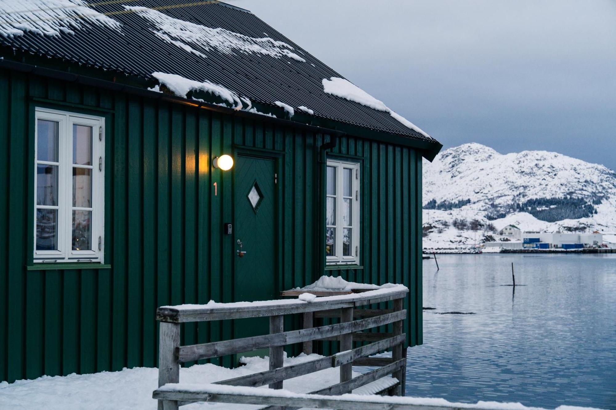 Kraemmervika Rorbuer - Rustic Cabins In Lofoten Болстад Екстериор снимка