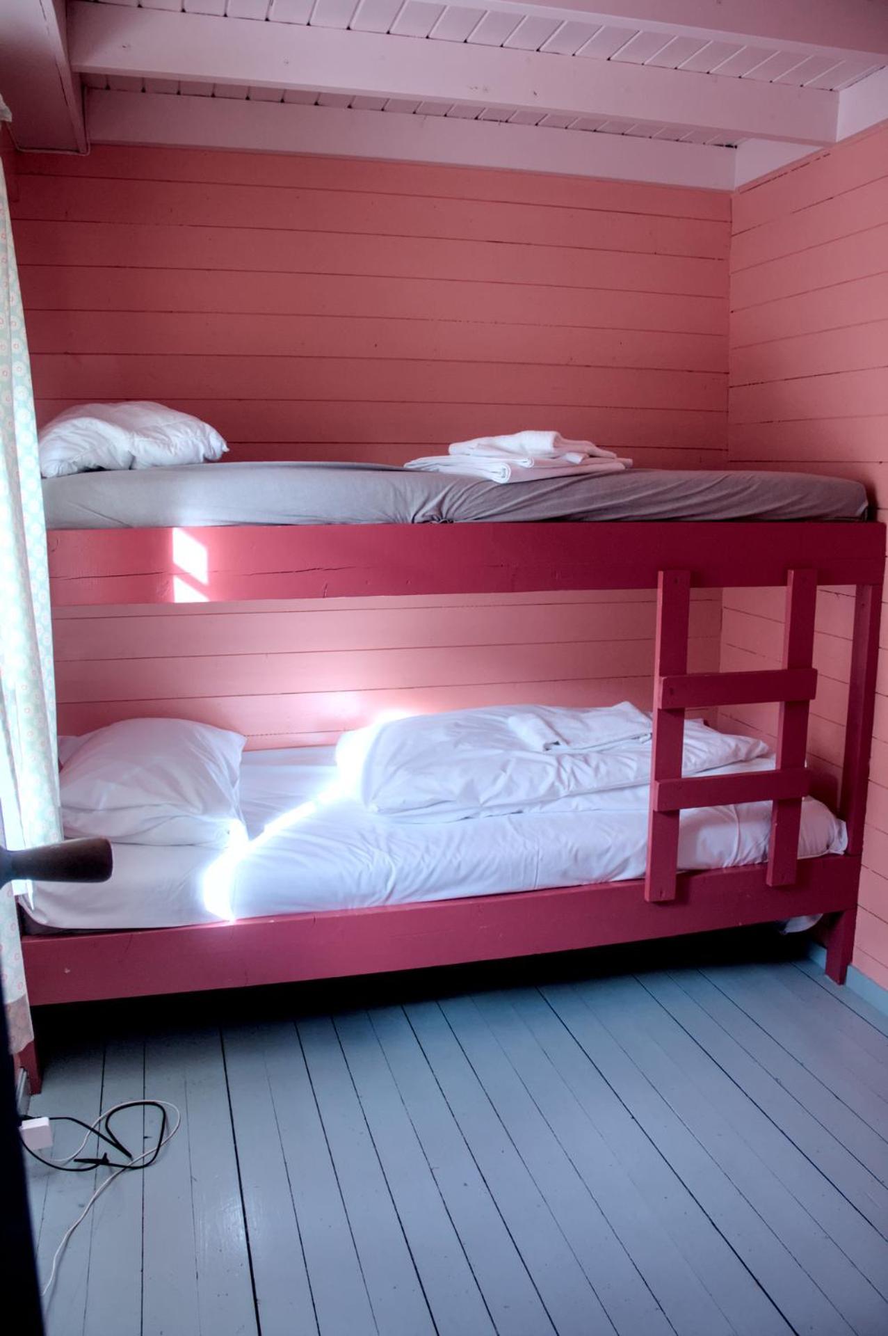 Kraemmervika Rorbuer - Rustic Cabins In Lofoten Болстад Екстериор снимка
