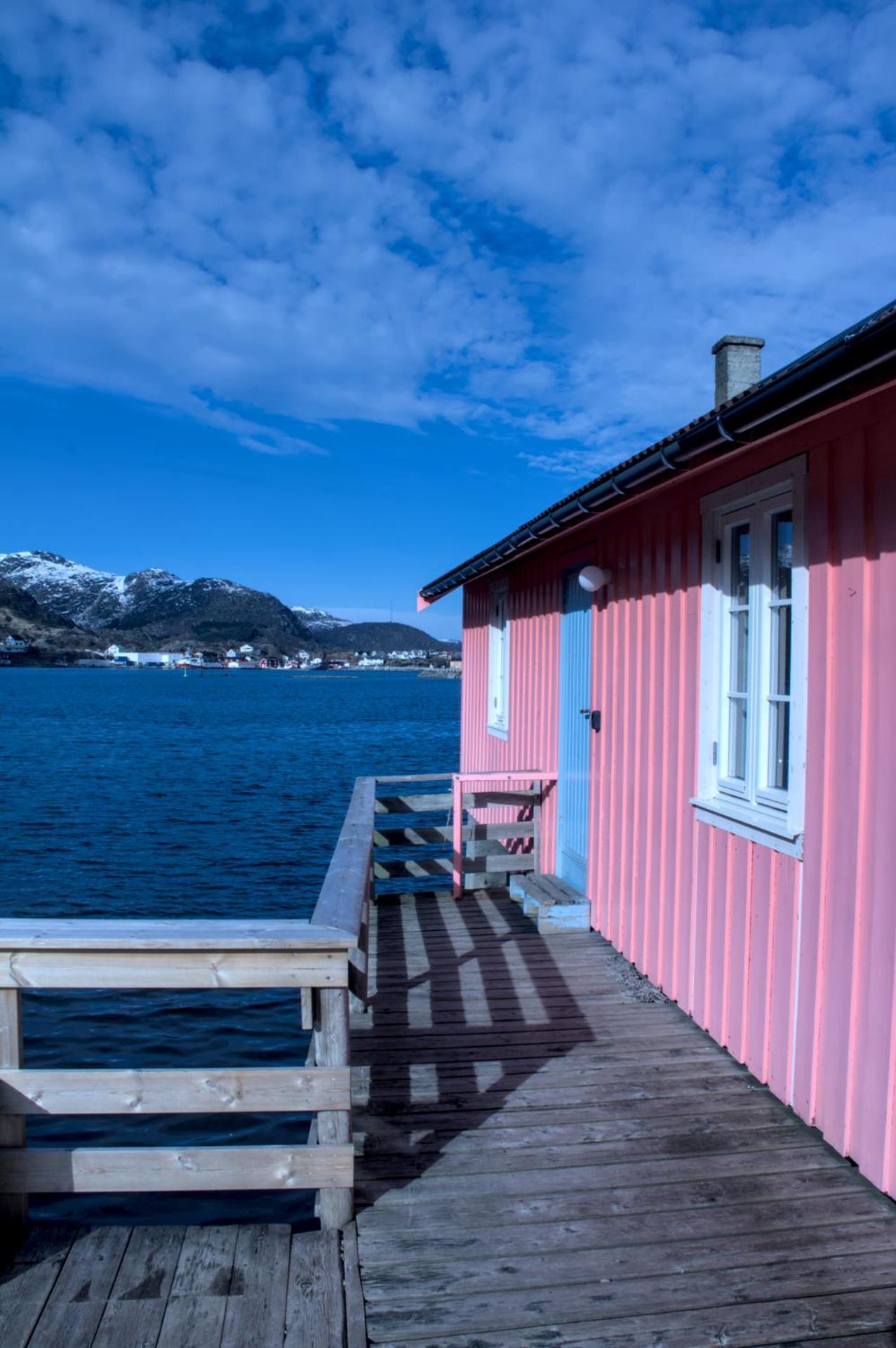 Kraemmervika Rorbuer - Rustic Cabins In Lofoten Болстад Екстериор снимка